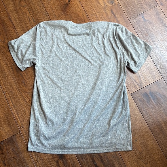 Nike Mens Large Workout Shirt - Picture 3 of 3